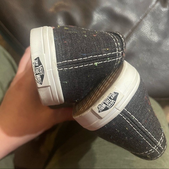 Vans - Picture 7 of 7